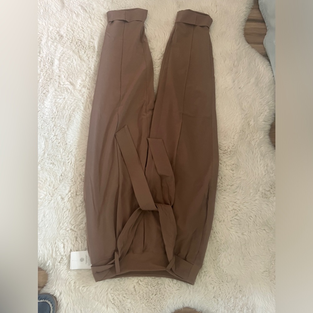 Athleta paper bag pant brown size 10 nwt